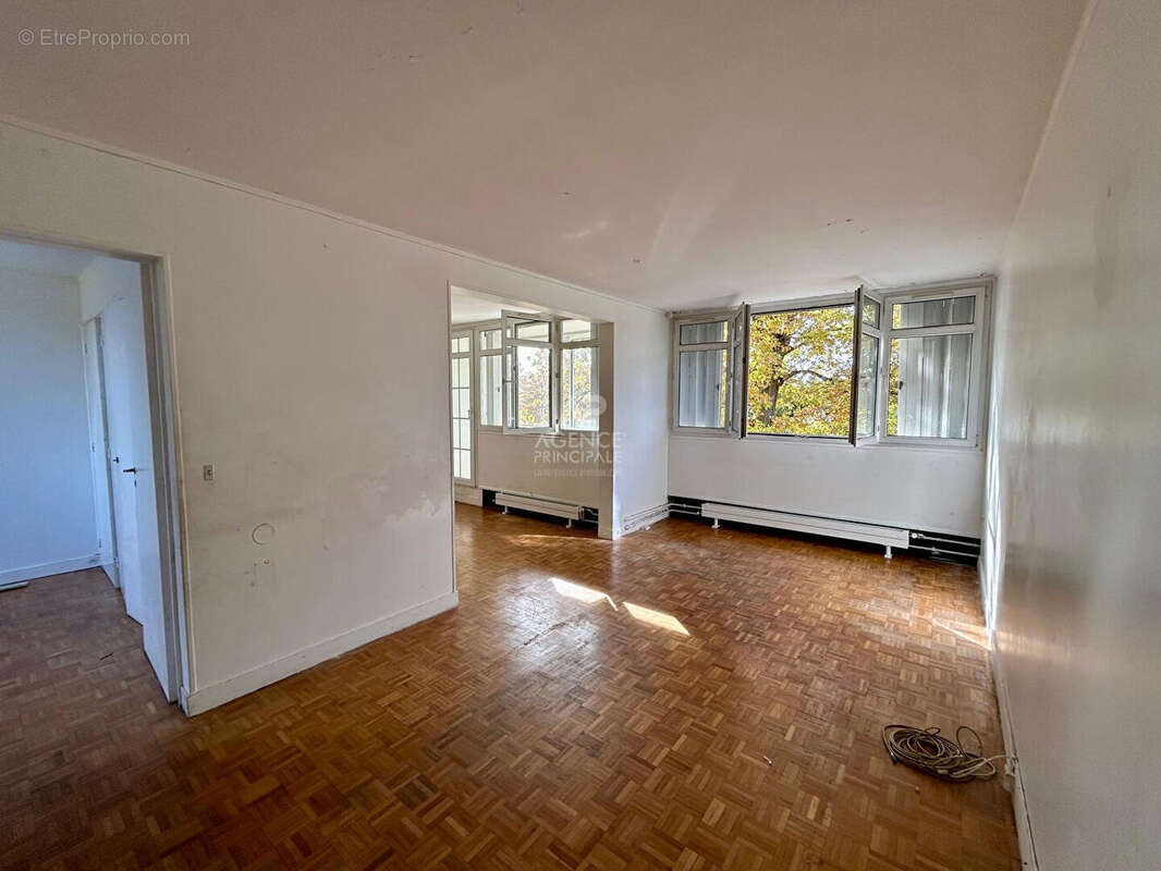 Appartement à VERNEUIL-SUR-SEINE