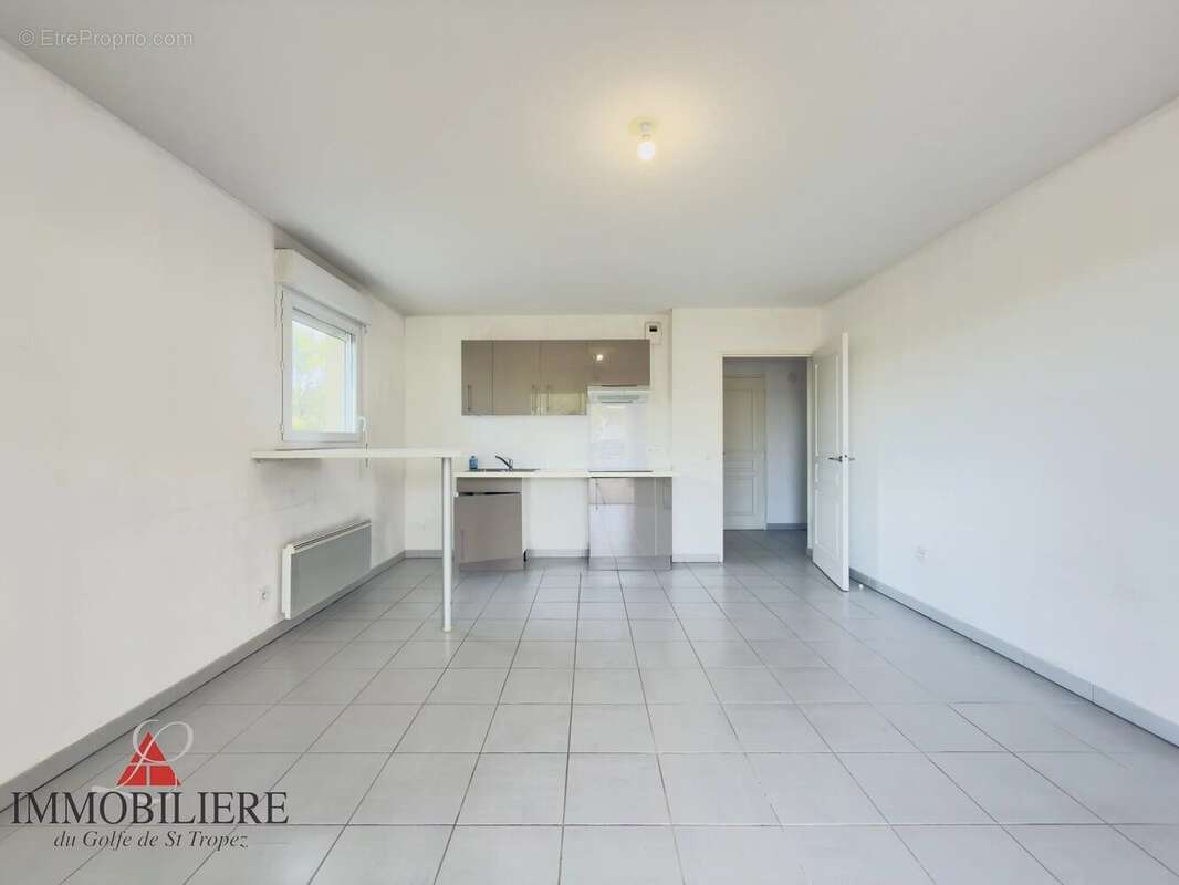 Appartement à ROQUEBRUNE-SUR-ARGENS