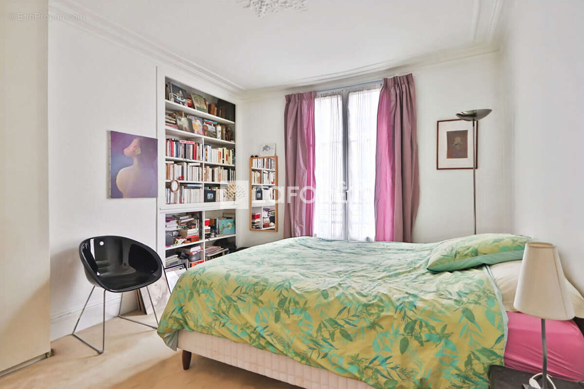 Appartement à PARIS-14E