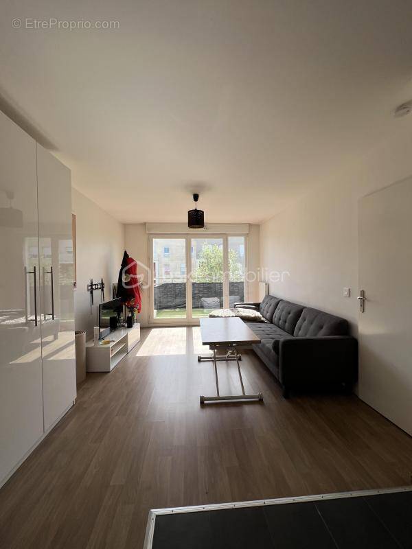 Appartement à FLEURY-MEROGIS