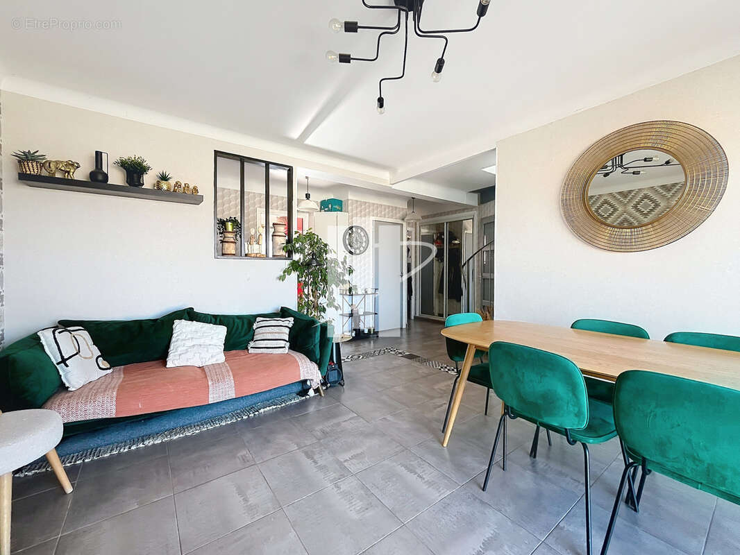 Appartement à FREJUS