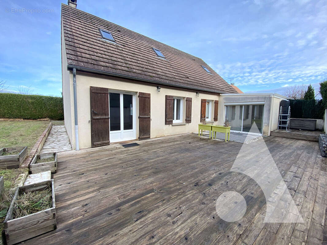 Maison à CREPY-EN-VALOIS