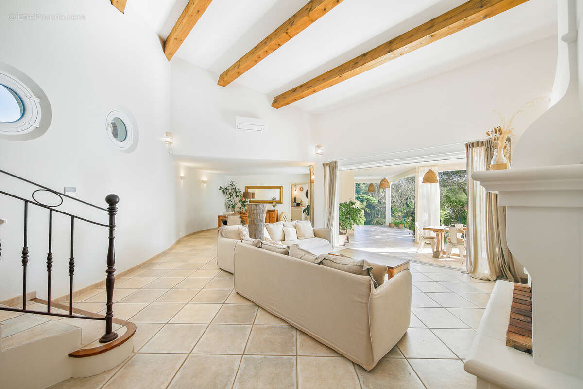 Maison à CARQUEIRANNE