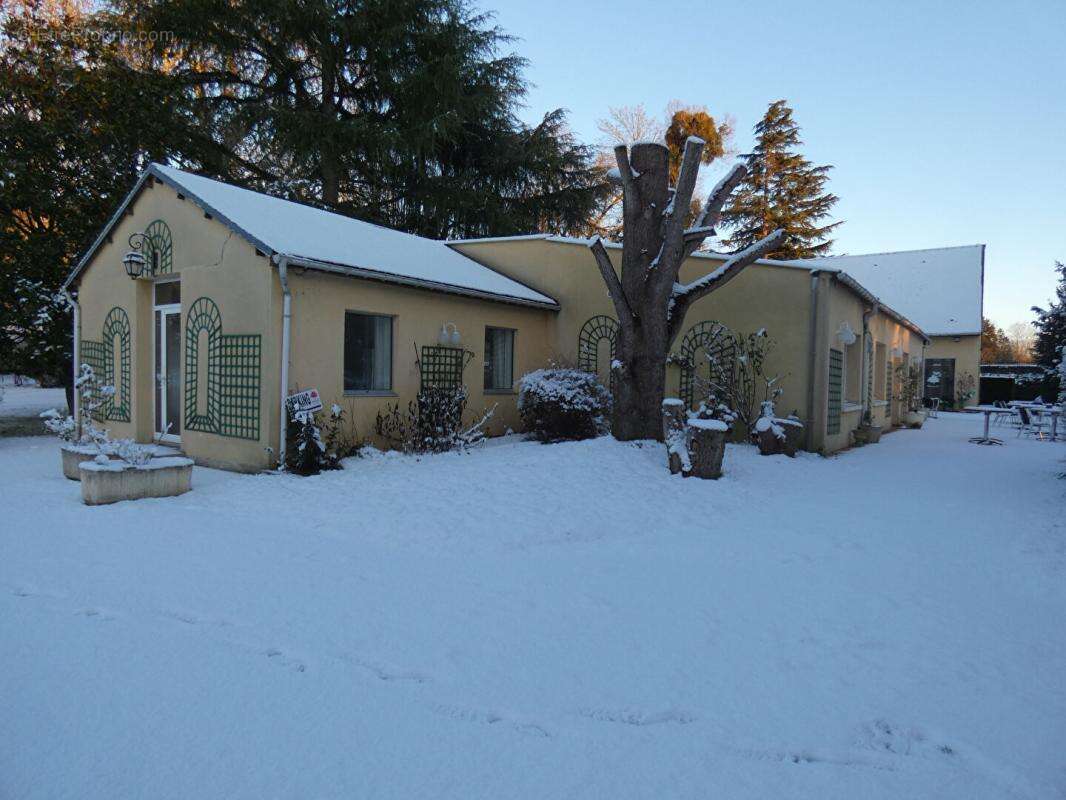 Maison à CHERISY