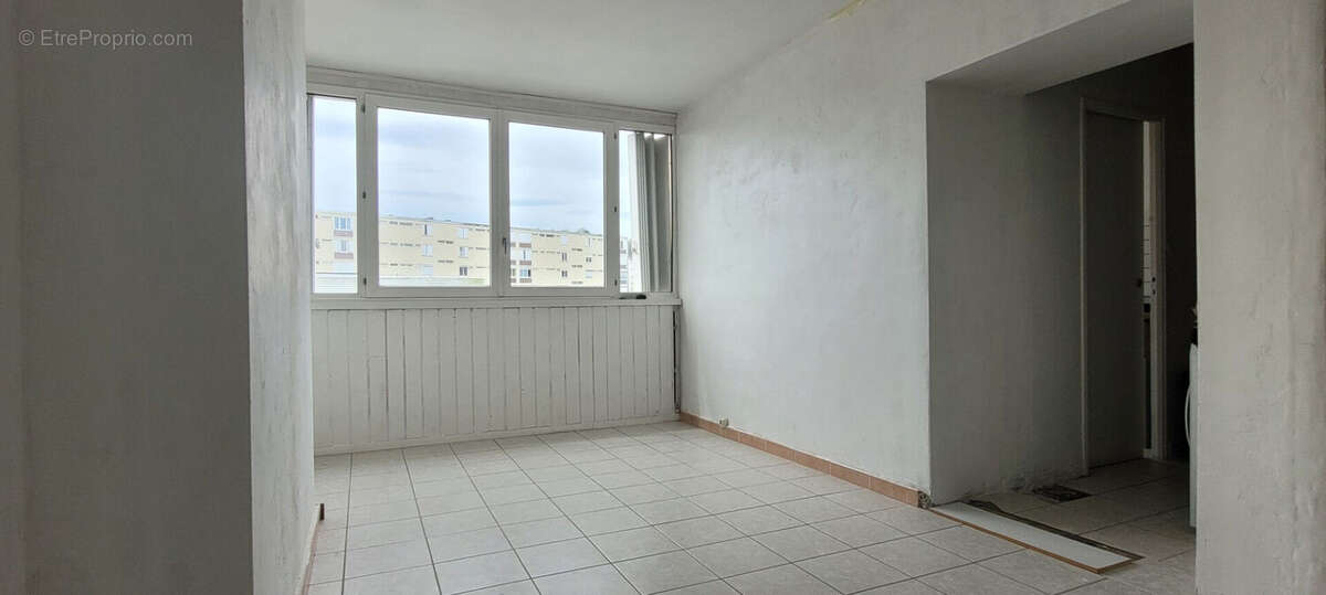 Appartement 85 m² à Mourenx  - photo 2