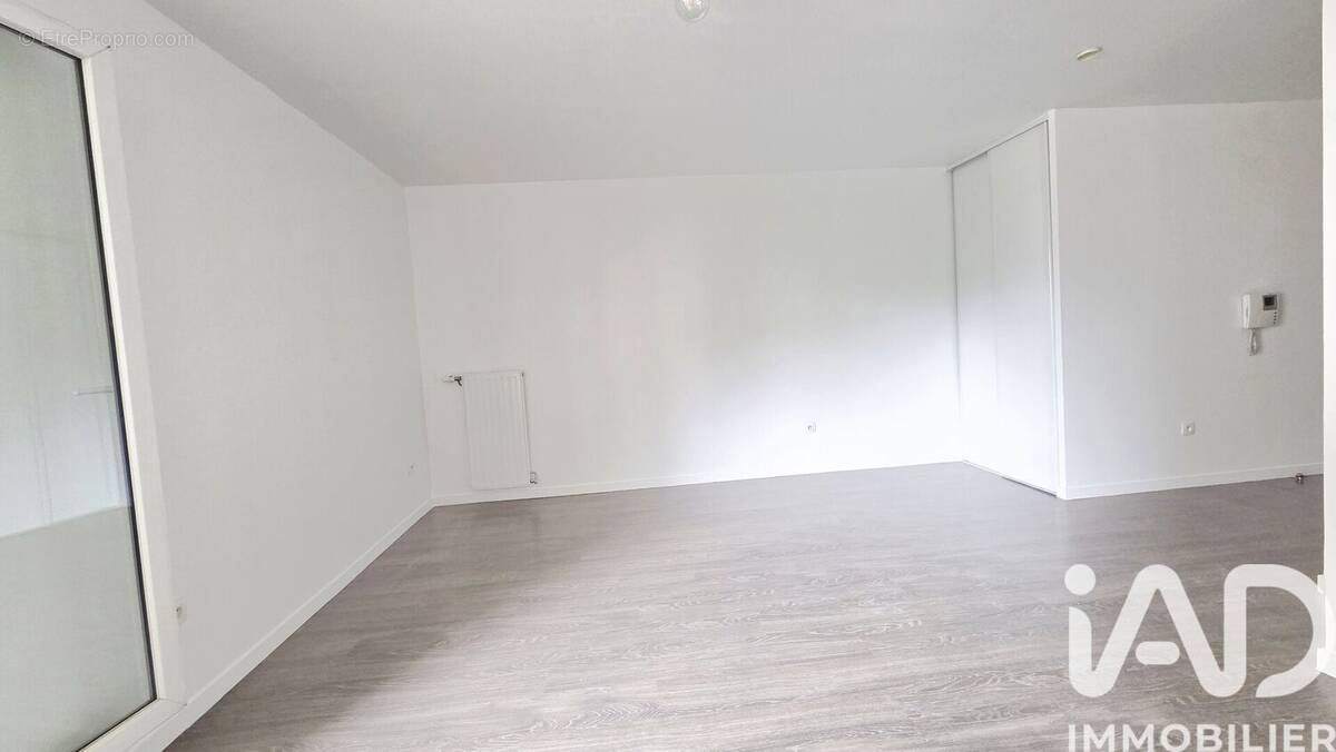 Photo 1 - Appartement à THIAIS