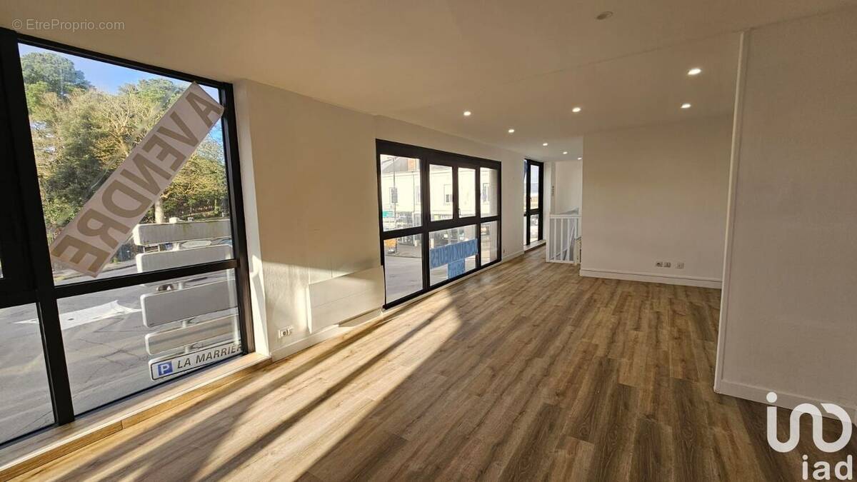 Photo 1 - Commerce à NANTES