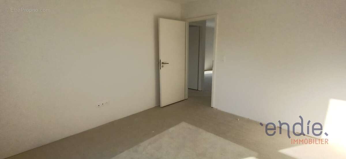 Rosenau  T2 avec terrasse, jardin, garage et parking  À deux pas de la Suisse - photo 6