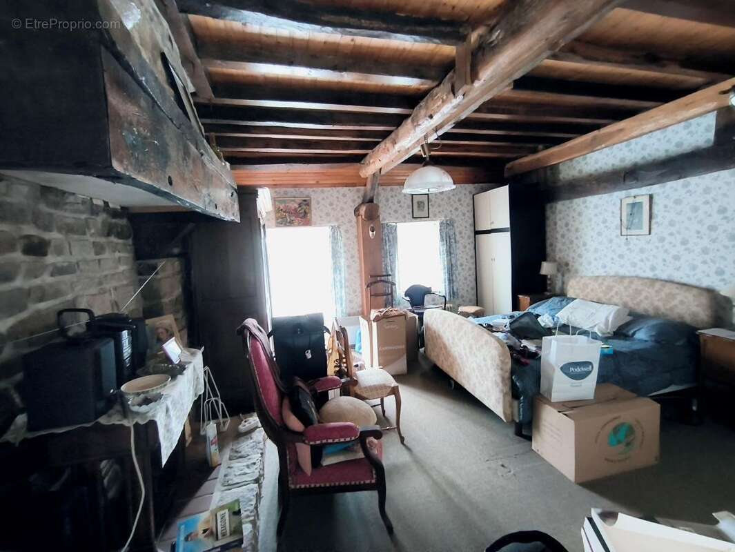 Maison à CHAMPSECRET