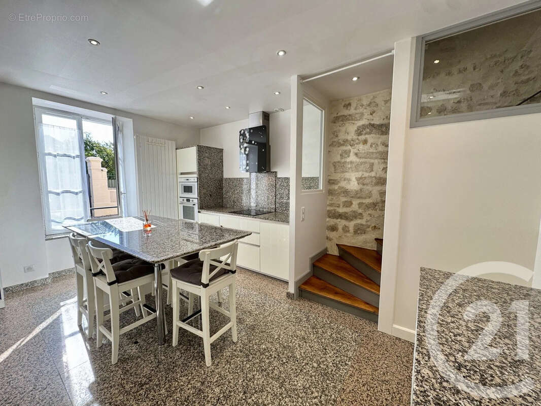 Appartement à FONTAINEBLEAU