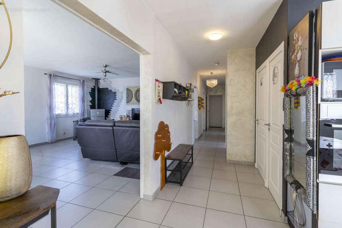 entrée - Maison à PINEUILH