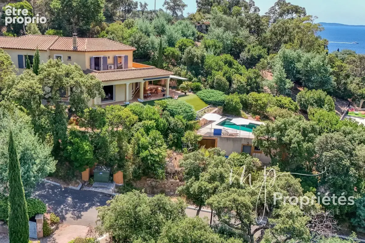 À vendre Villa au Rayol-Canadel-sur-Mer EXCLUSIVITE -– Propriété vue mer , 5 chambres, piscine, plage et village à pied - photo 5