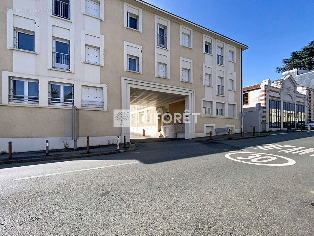 Appartement Cholet 2 pièce(s) 39 m2 - photo 8