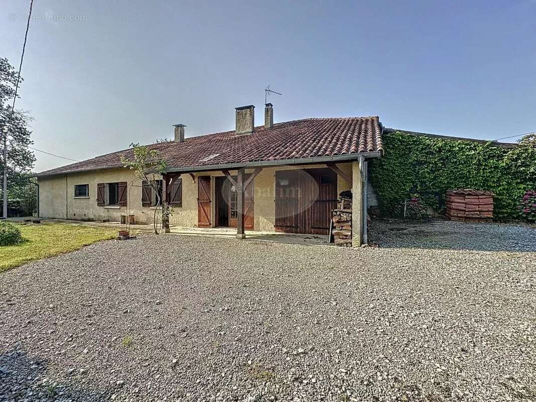 Maison à SAINTE-DODE