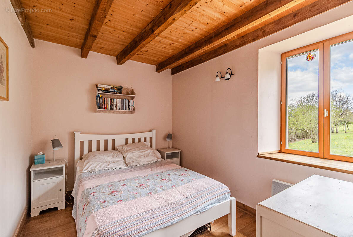 Maison à SAINT-JUST-D'AVRAY