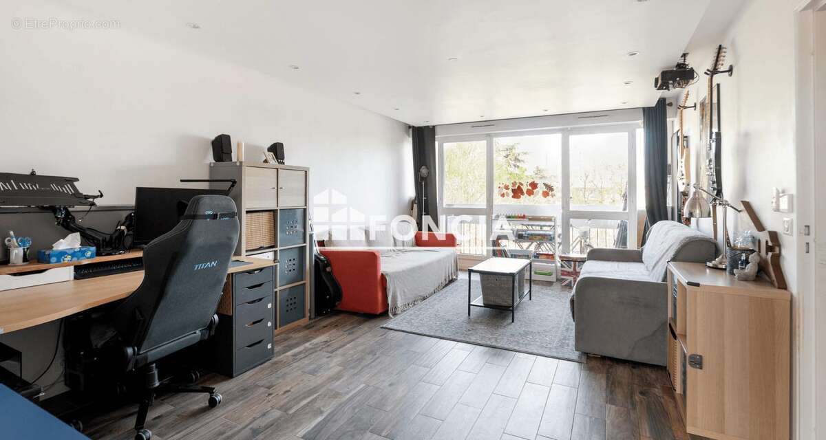 Appartement à LES ULIS
