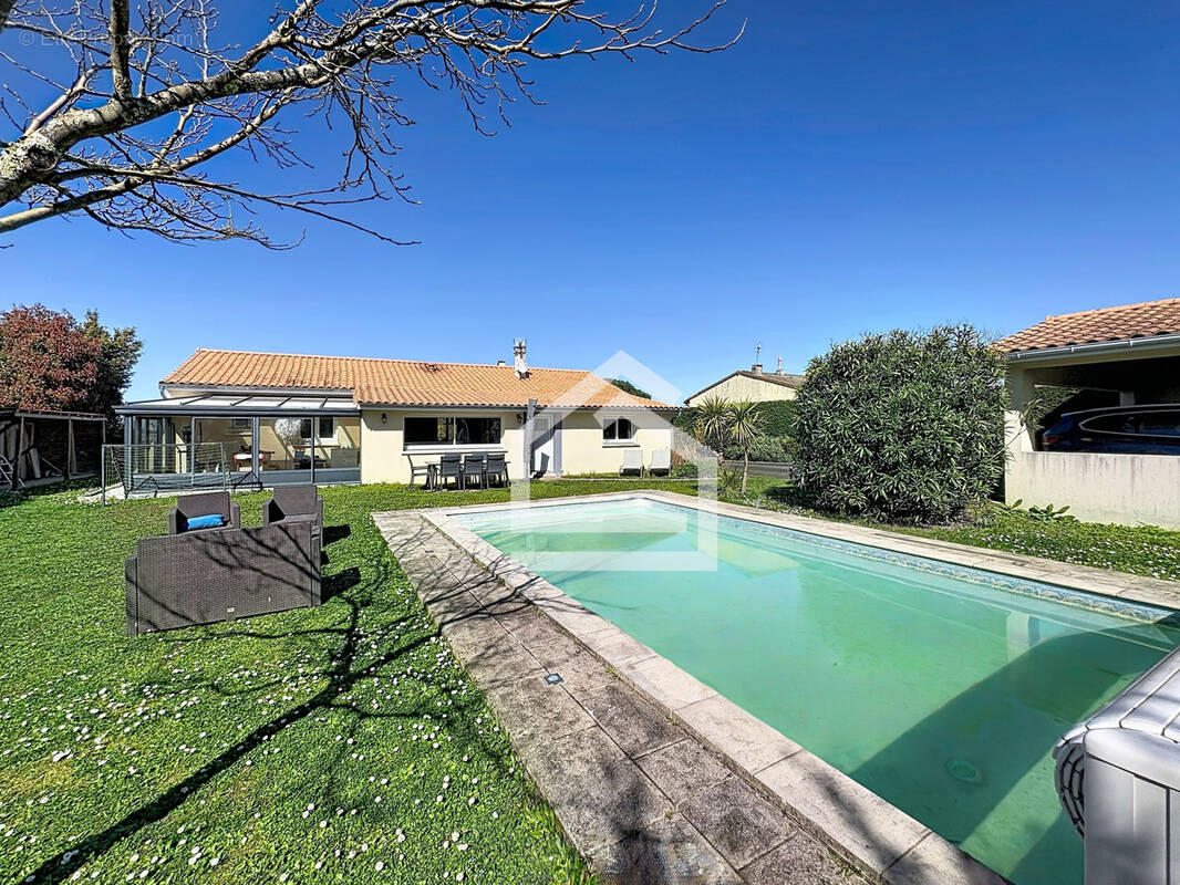 Maison à SAINTE-EULALIE