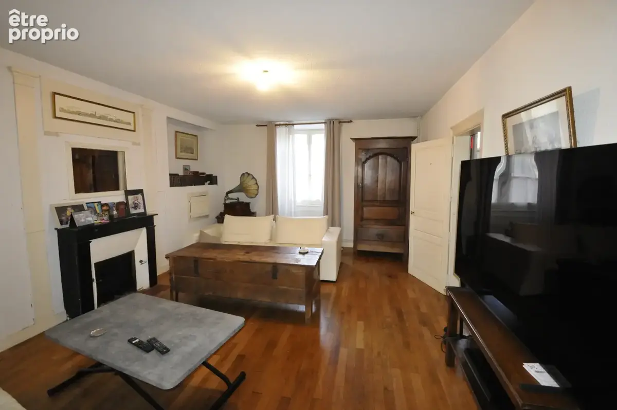 Maison de Maitre au coeur du Village de Pierre-Buffière - photo 7