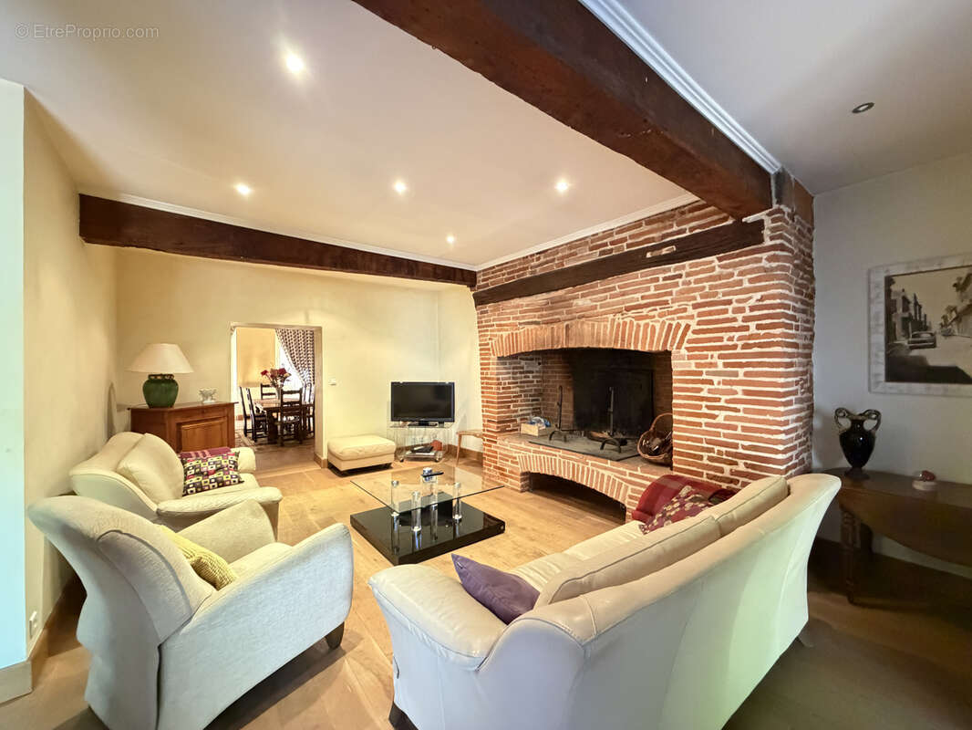 Maison à CASTELSARRASIN