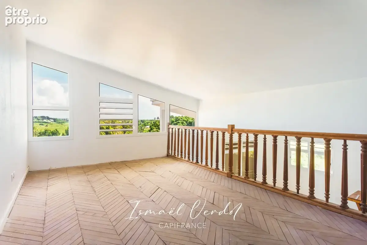 Villa de 391,6 m² sur un terrain de 5 301 m² - photo 5
