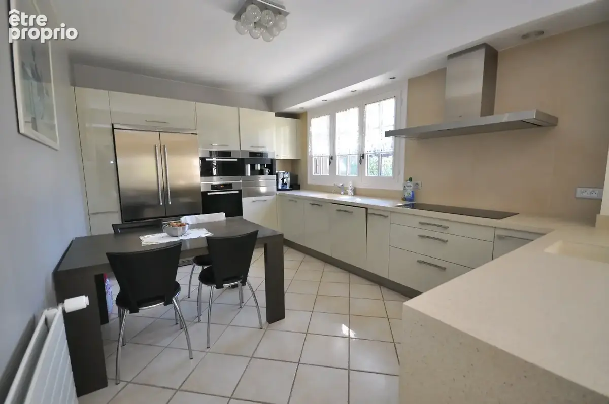 Maison 10 pièces 236 m² à vendre à Boissy-Sous-Saint-Yon (91790) - photo 6