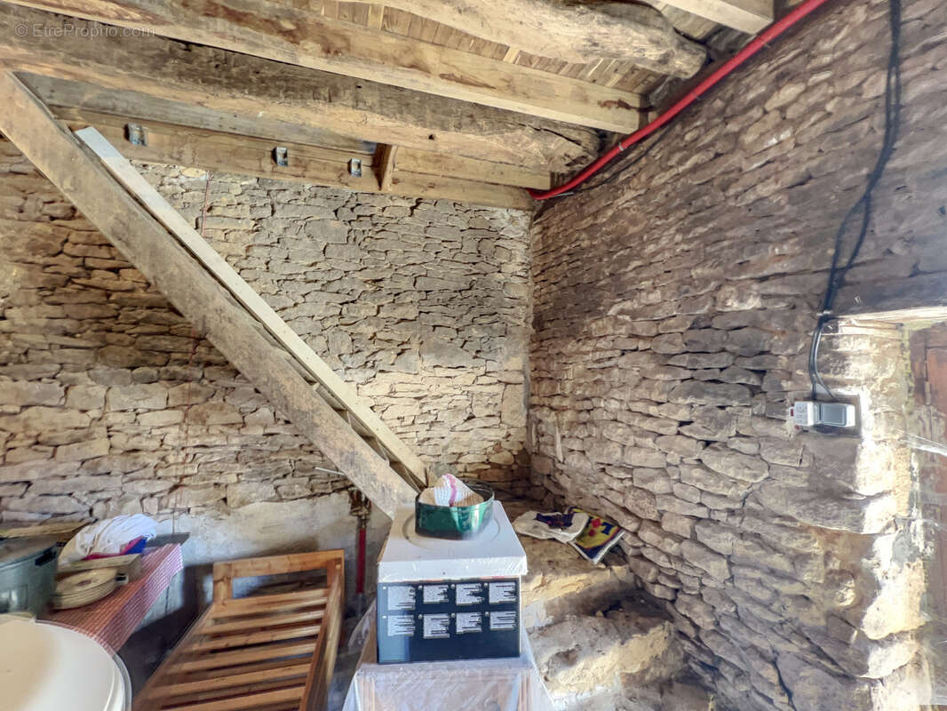 Maison à SALIGNAC-EYVIGUES