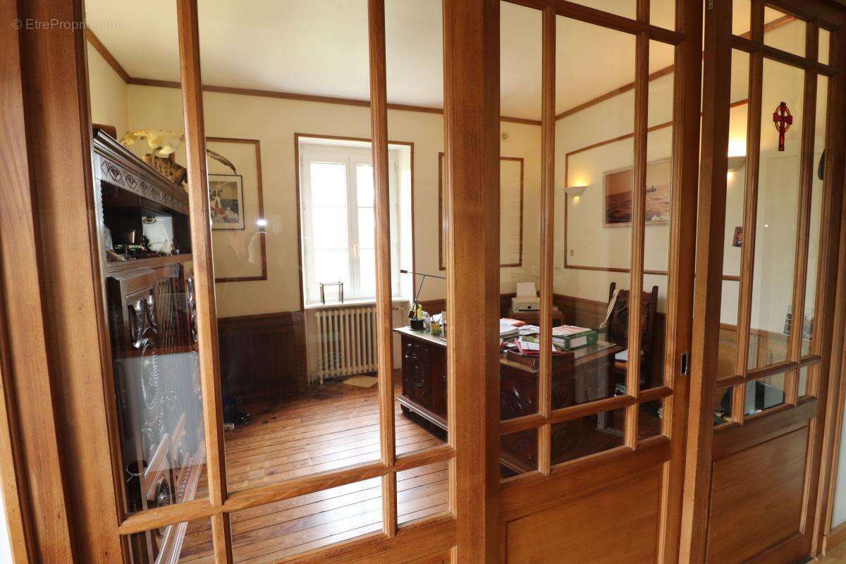 Maison à CARHAIX-PLOUGUER