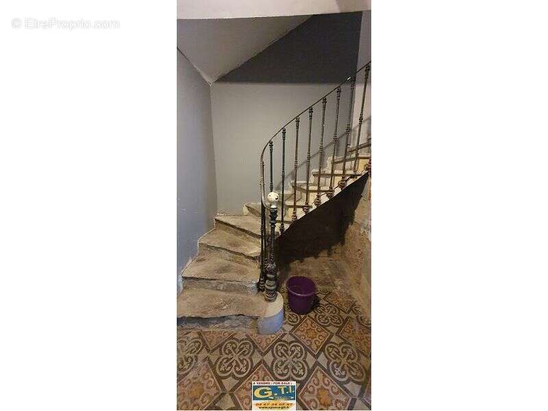 Commerce à SAINT-CHINIAN