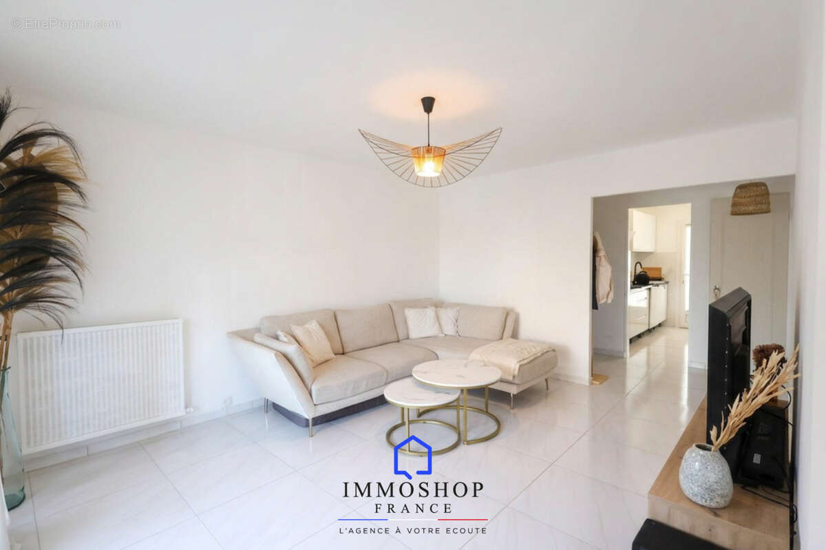 Appartement T4 74m2 - Saint-Julien 13012 - photo 3