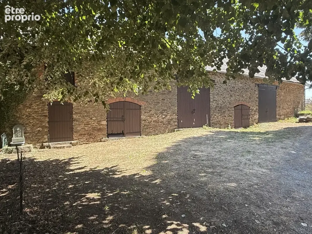 Maison en pierres et grande grange - photo 2