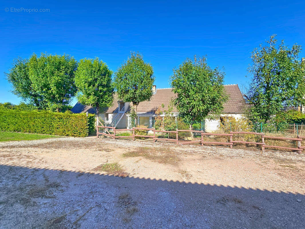 Propriété agricole avec maisons, dépendances, prairies et terres agricoles   Cher (18), proche Champagne berrichonne - photo 12
