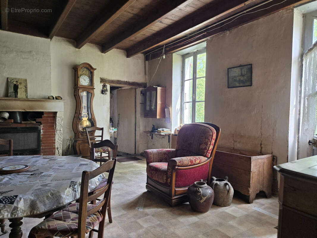 Maison à BREUIL-MAGNE