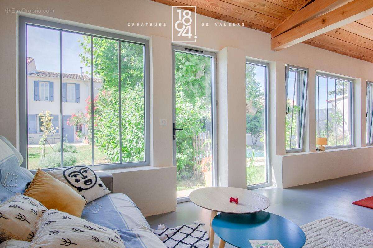 Maison T4 à vendre Saint-Victoret Pas des Lanciers (13730)  130 m²  Dépendance I Piscine I Jardin - photo 18
