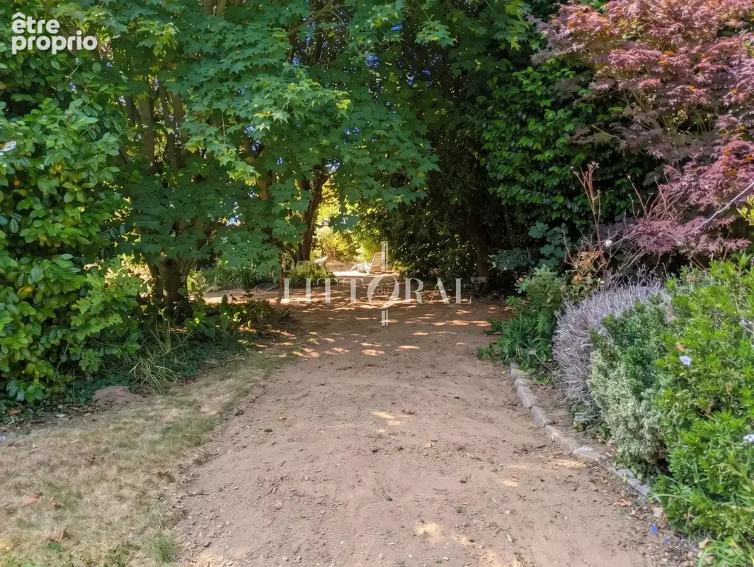 Exclusivité : Propriété en pierre proche de la mer et des plages - photo 11