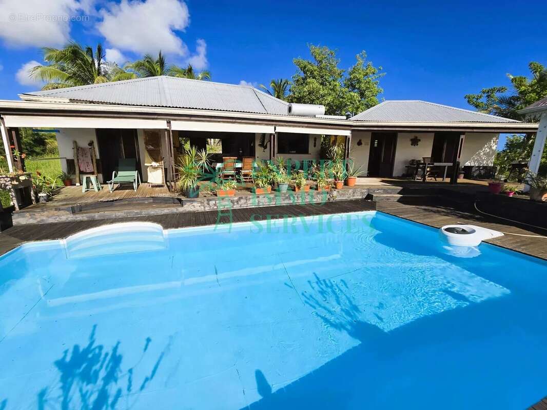 Maison à GRAND-BOURG