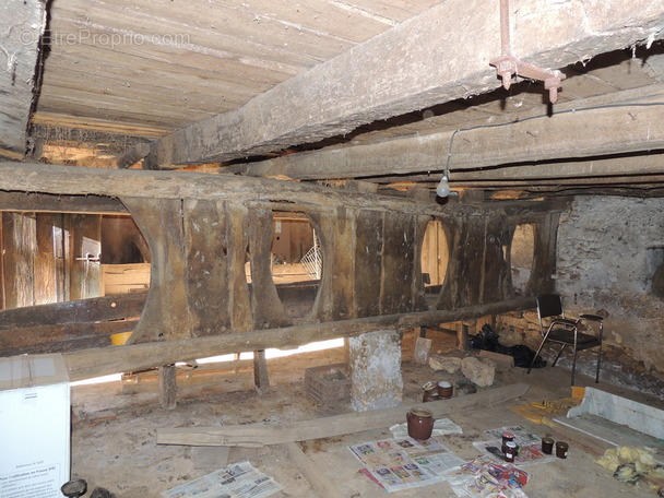 Maison à PRESSIGNAC-VICQ