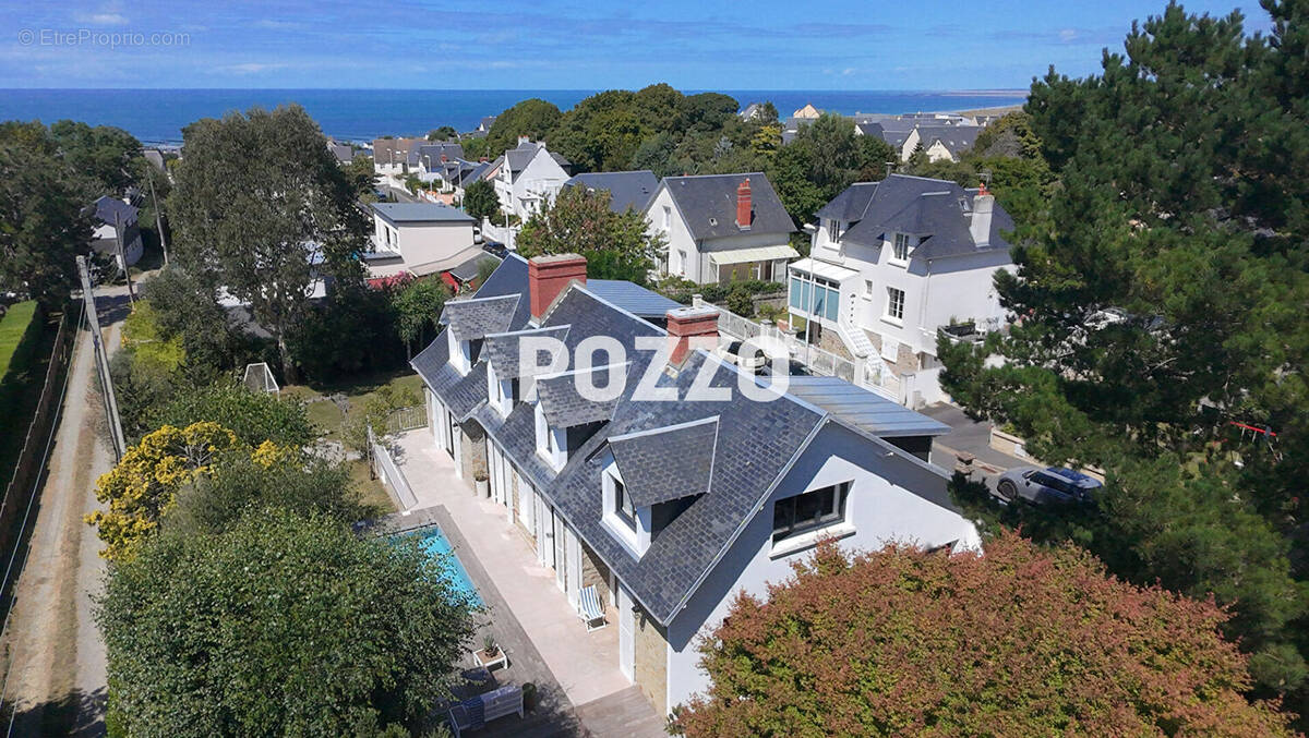Maison à DONVILLE-LES-BAINS