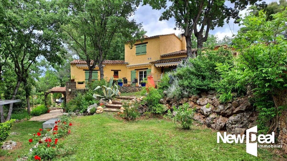 Maison à SAINT-PAUL-EN-FORET