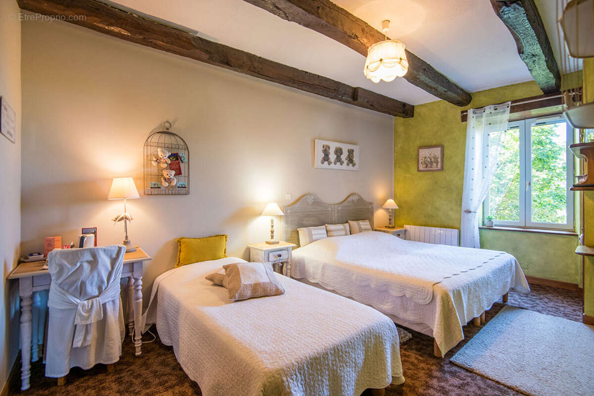 Maison en pierres au charme intemporel - photo 8