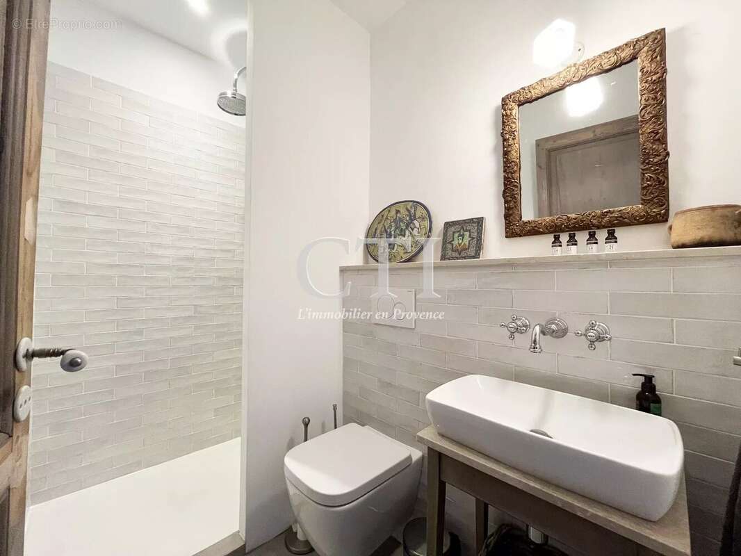 Maison à VAISON-LA-ROMAINE