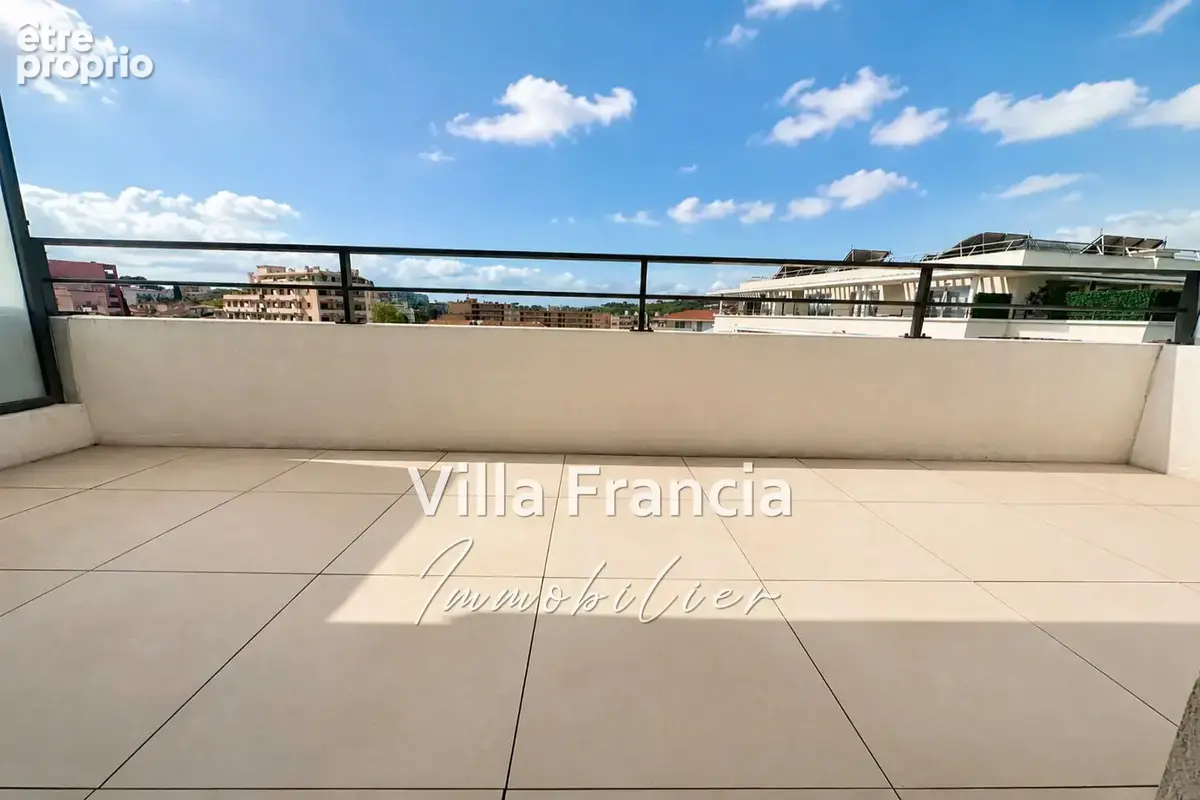 Appartement 3 pièces 62 m² à vendre à Le Cannet (06110) - photo 2