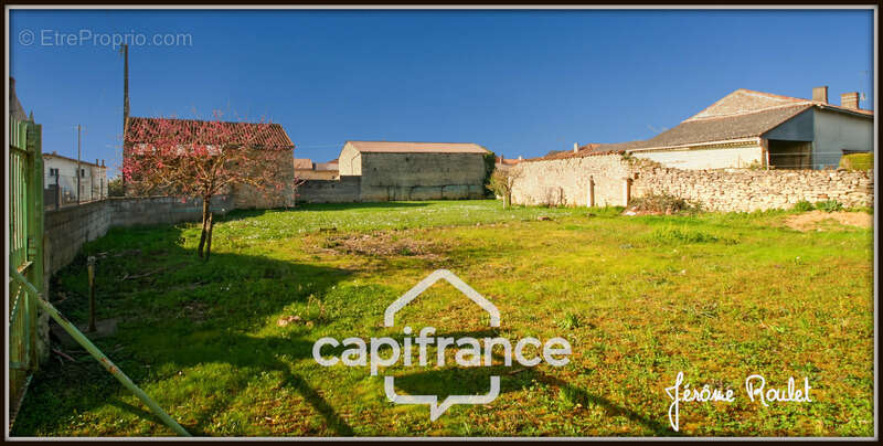 Terrain à CHAMPIGNY-LE-SEC
