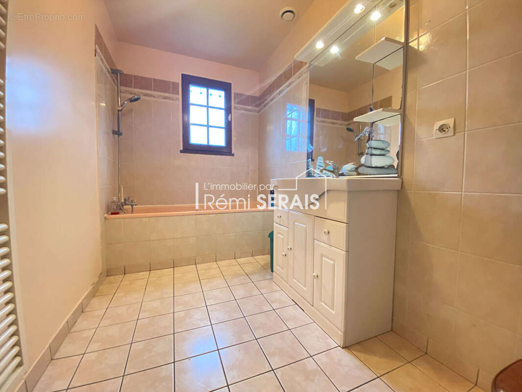 Maison à MOULINS-SUR-ORNE