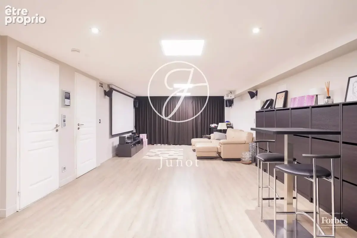 Chatou - EUROPE LES MAROLLES - 4 chambres - 152 m² - Terrain: 425 m² - photo 19