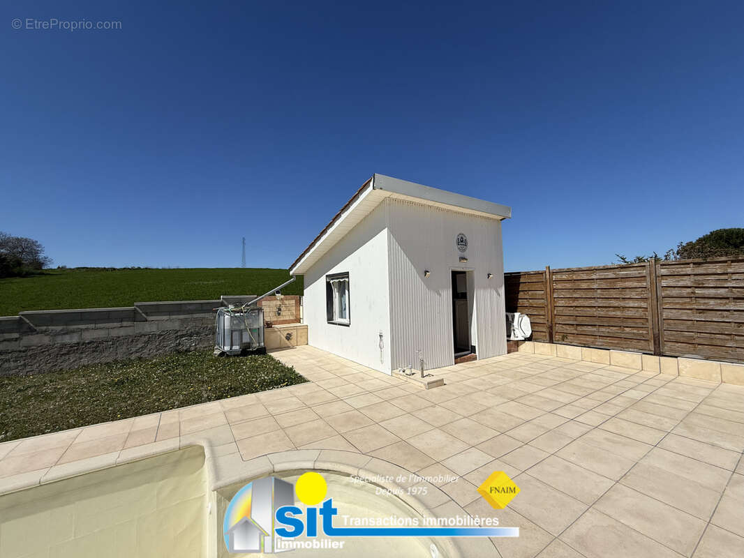 Maison à REVENTIN-VAUGRIS