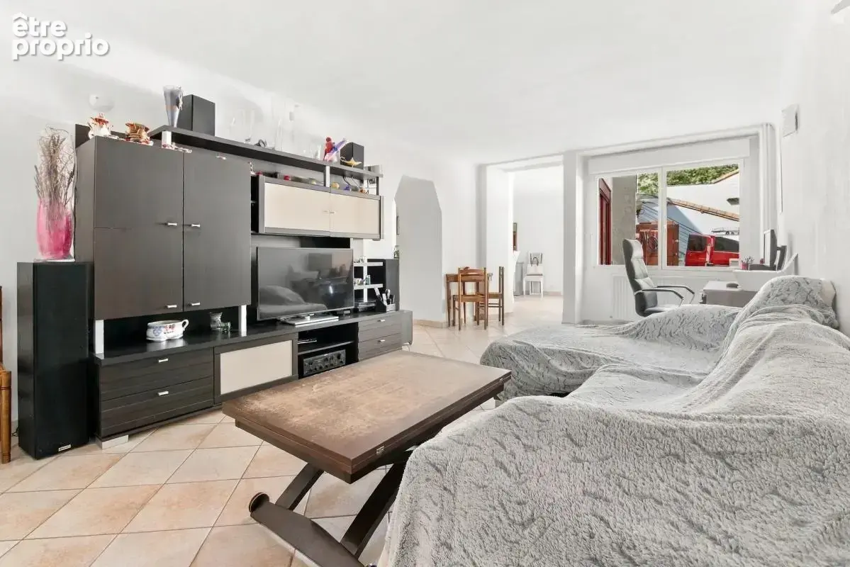 Maison de 6 pièces de 138 m² à Varces-Allières-et-Risset - photo 3