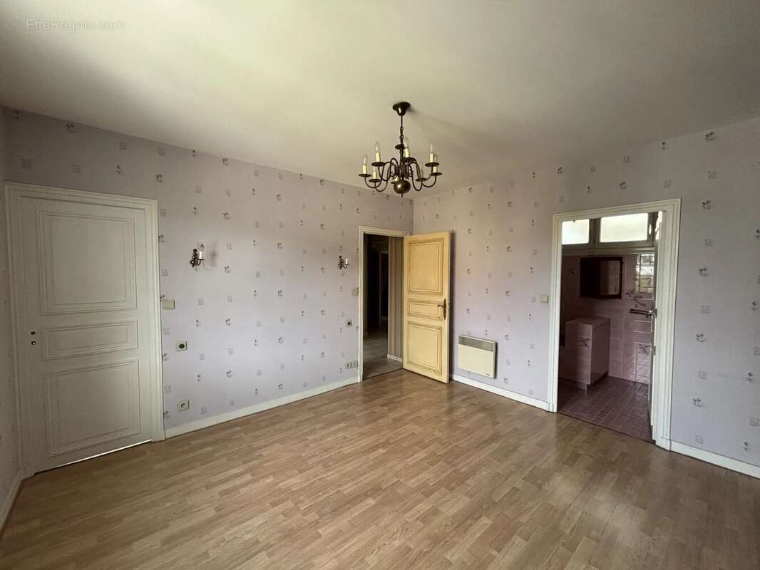 Maison de ville sur 2 niveaux avec terrain - photo 8