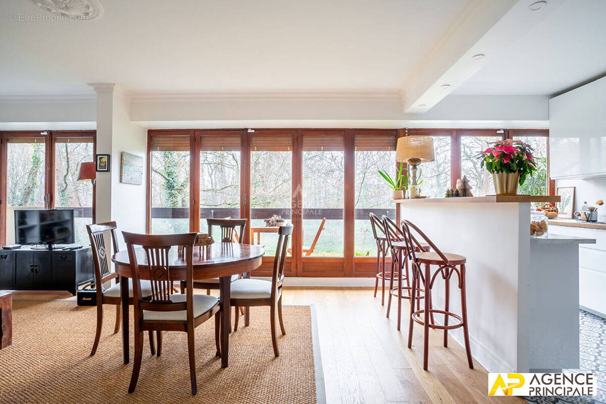 Appartement à MAISONS-LAFFITTE