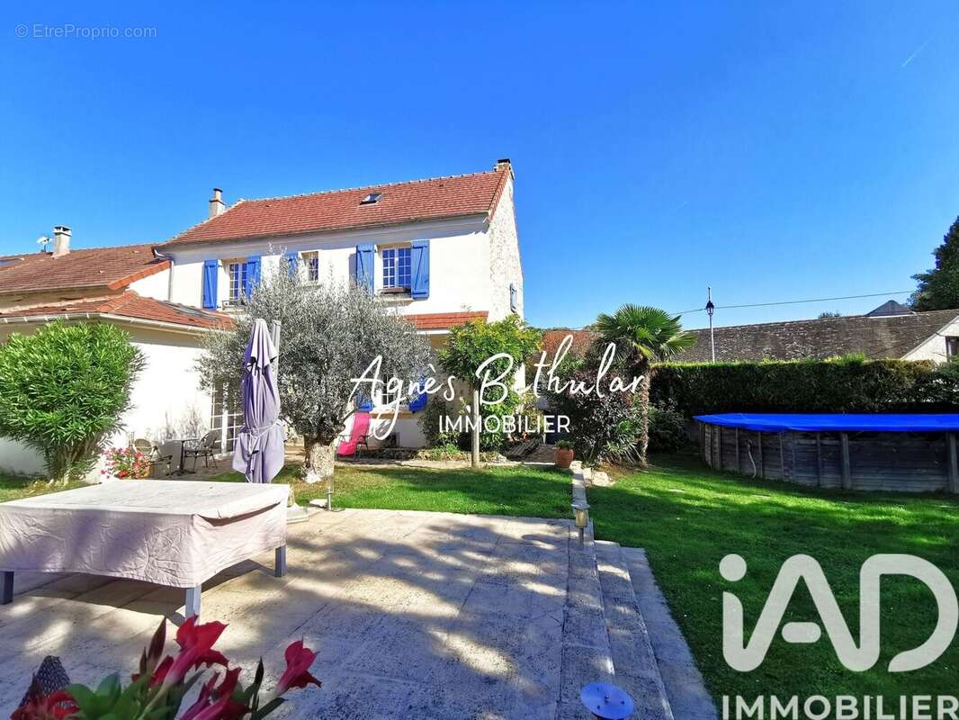 Maison 140 m² à Saulx-Les-Chartreux  - photo 2