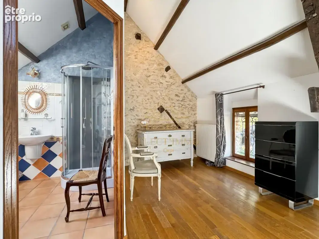 À moins d’1h de Paris – Propriété de charme de 480 m² dont dépendances : un fort potentiel pour un projet de gîte - photo 10